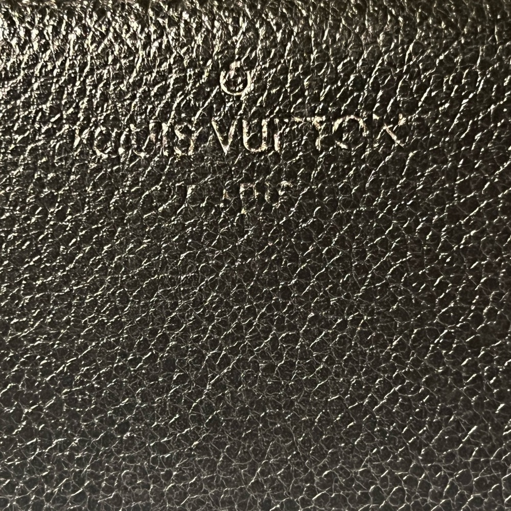 LOUIS VUITTON Portefeuille
Comet Long Wallet (BLACK) - Picture 4 of 16